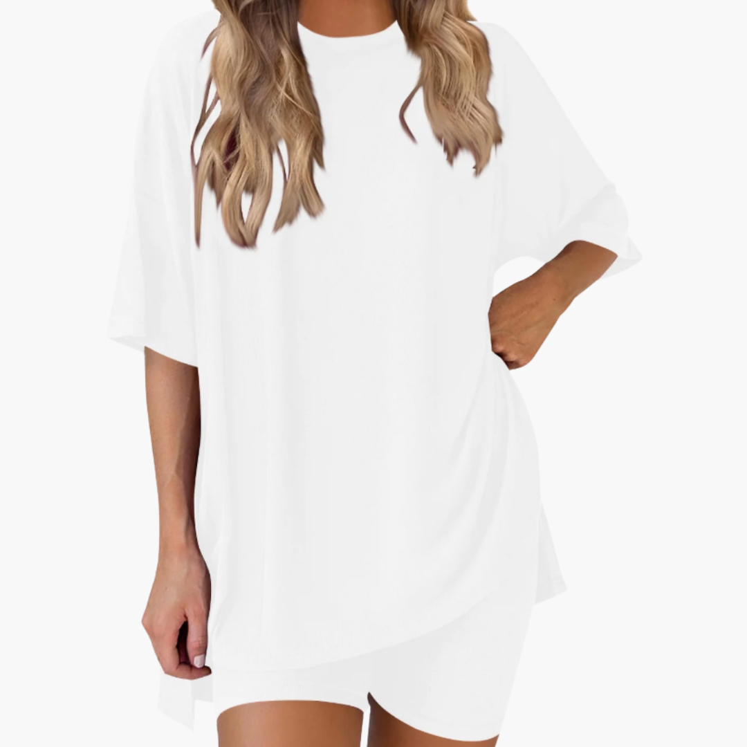 Completo sportivo donna con top a collo a V e pantaloncini larghi