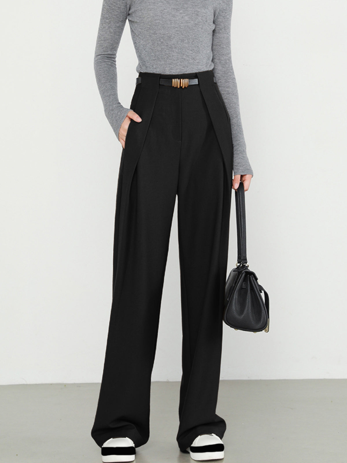 Pantalon femme coupe droite ajustée | Élégant et confortable pour bureau et quotidien