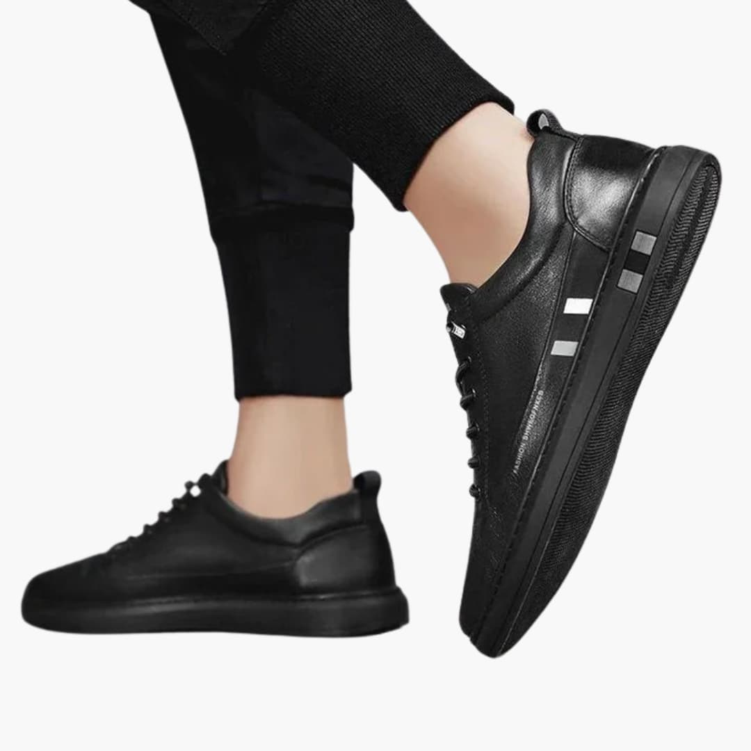 Baskets homme à lacets et semelle plate