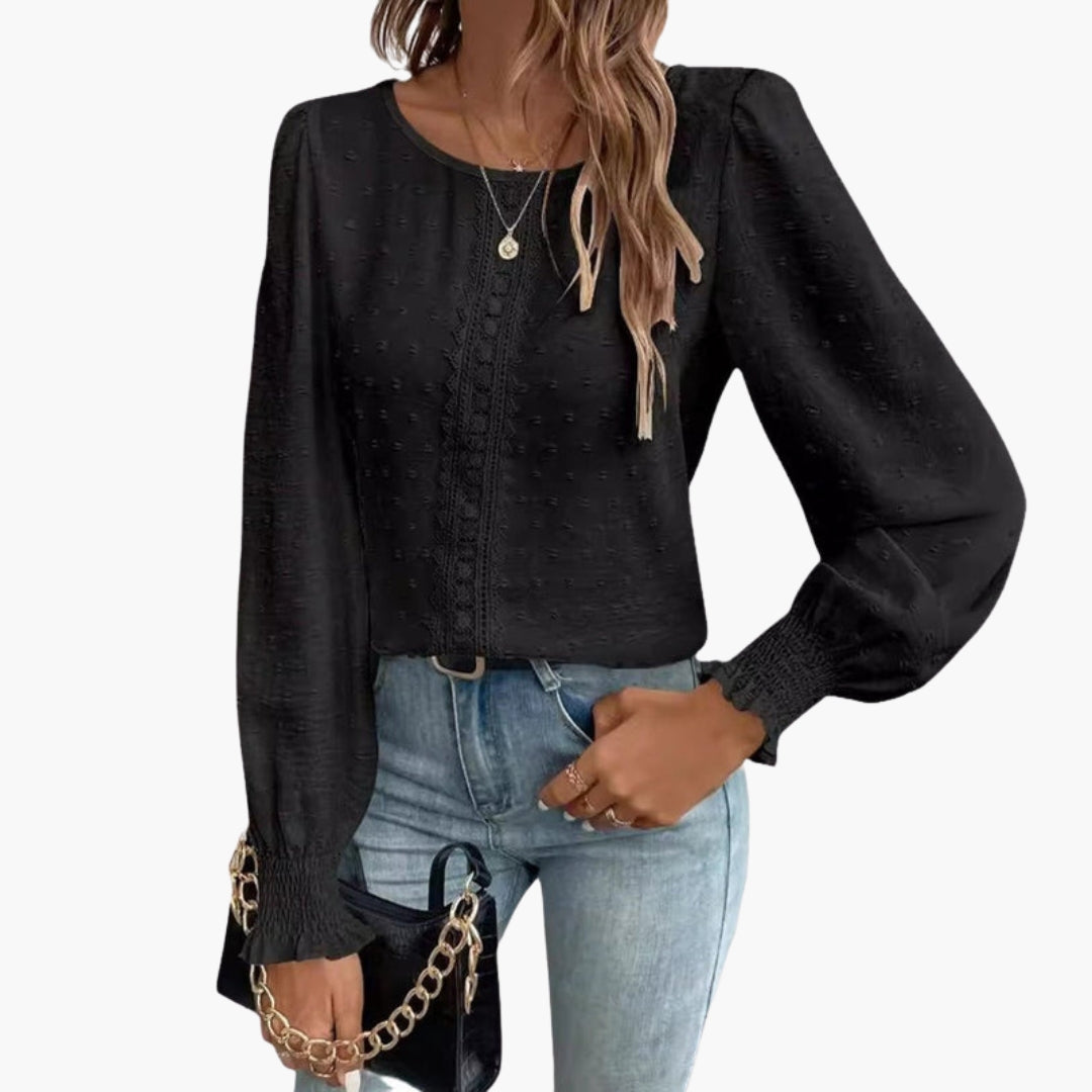 Camicia donna con scollo rotondo e dettaglio ricamato