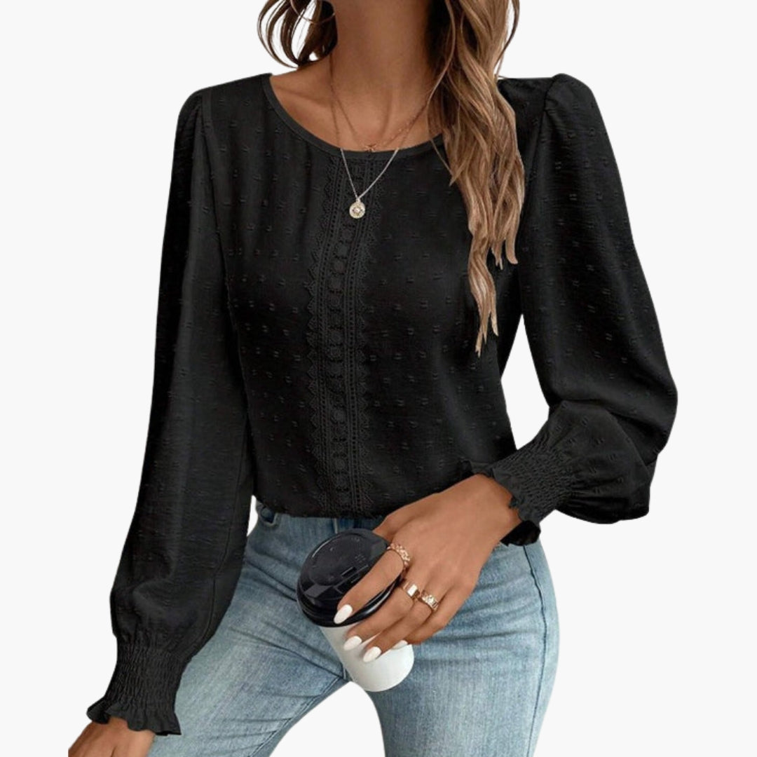 Camicia donna con scollo rotondo e dettaglio ricamato