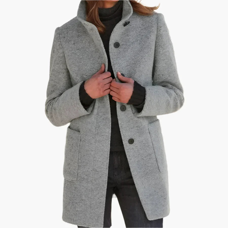 Cappotto donna con collo alto e grandi tasche