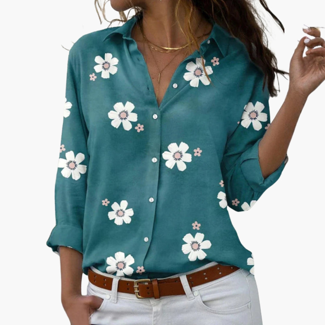 Camisa de mulher com fecho de botões e padrão floral