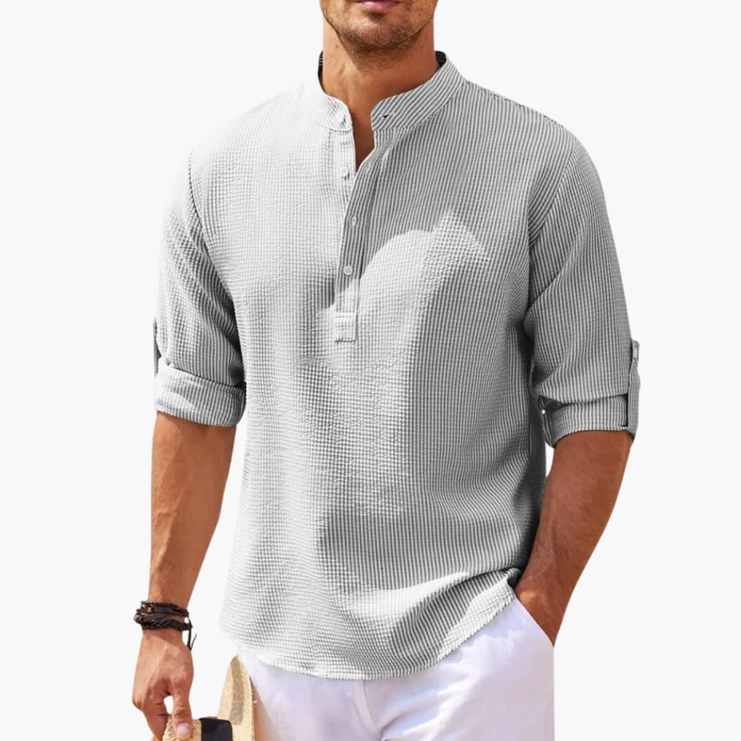 Chemise homme à col tunisien et manches trois quarts