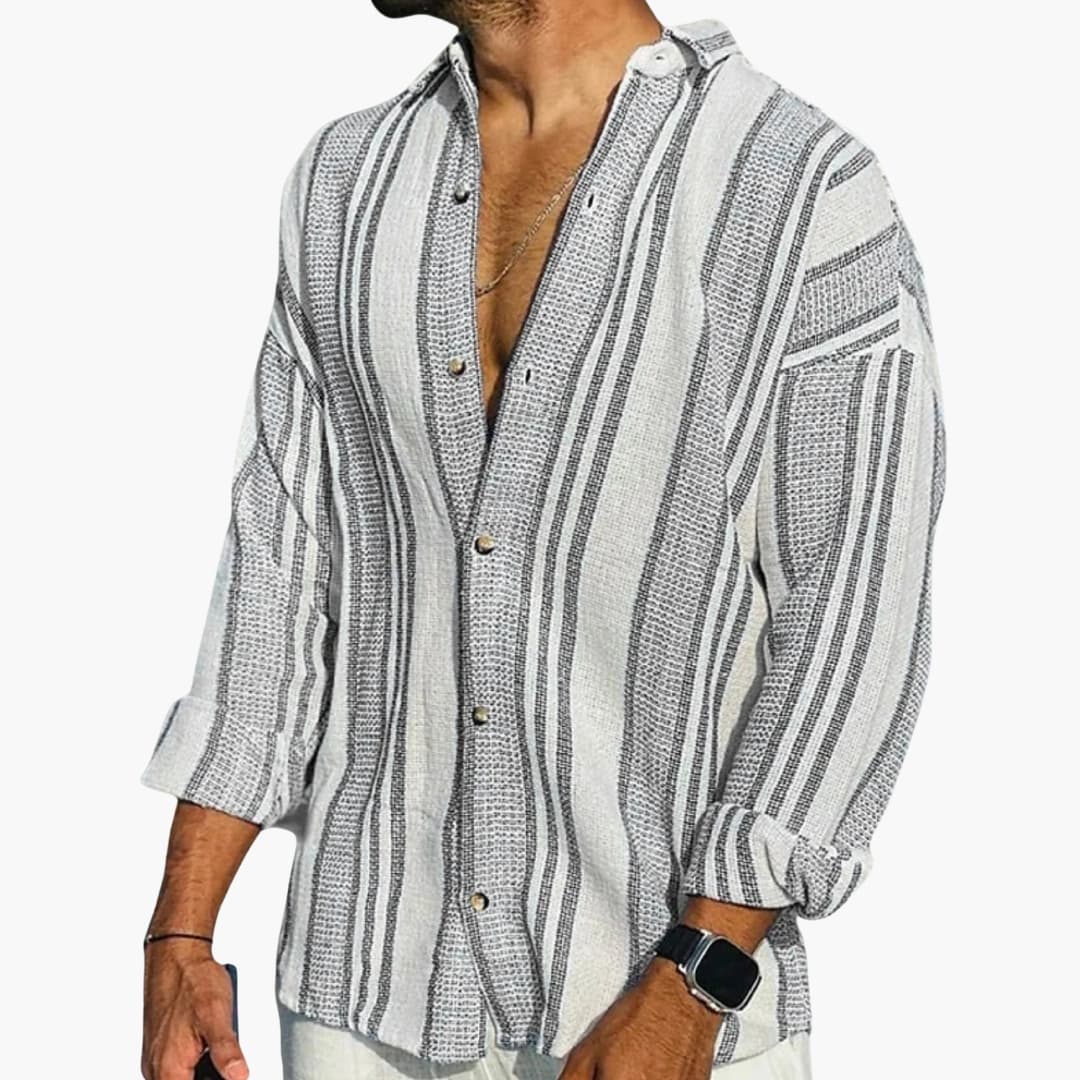 Chemise homme à manches longues avec col classique et fermeture boutonnée