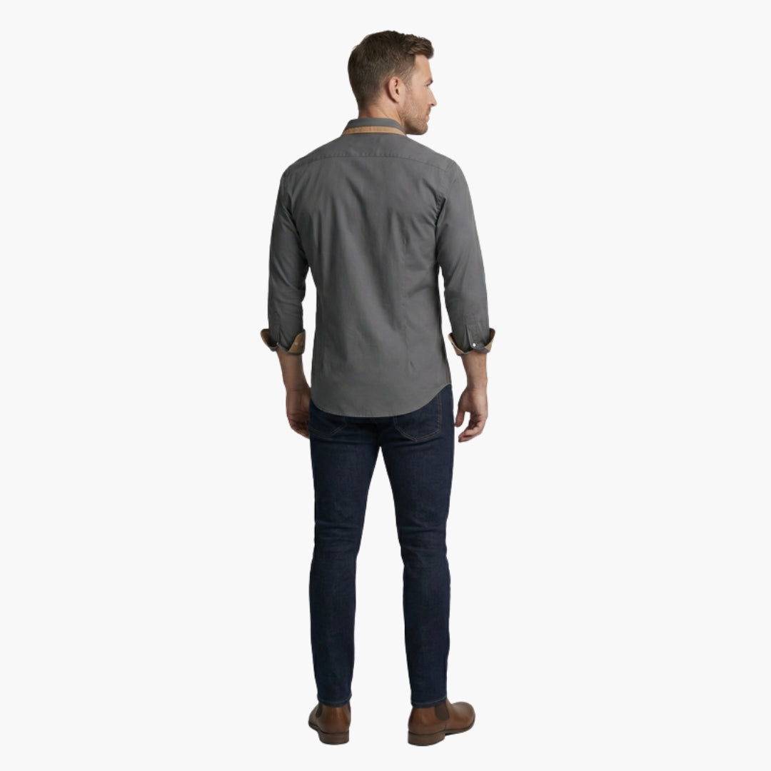 Chemise homme à patte de boutonnage et surface unie