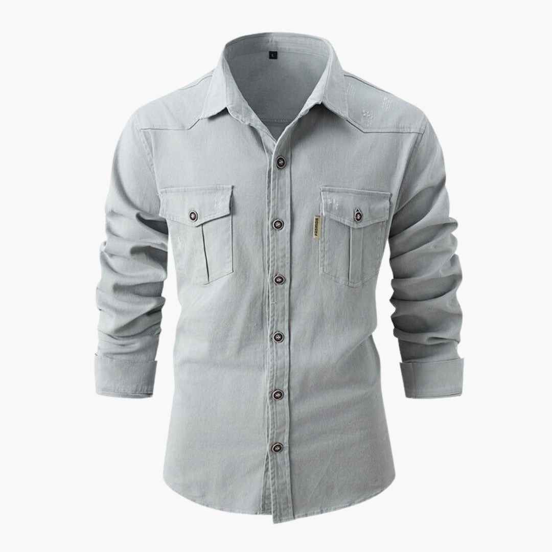Chemise homme à poches poitrine et boutons