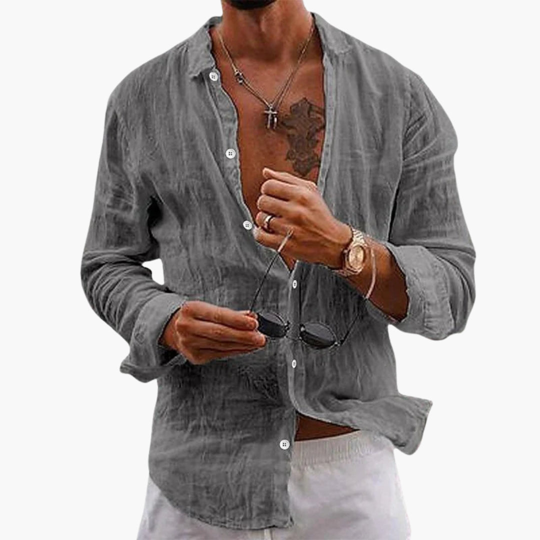 Men's shirt with collar and plain surface