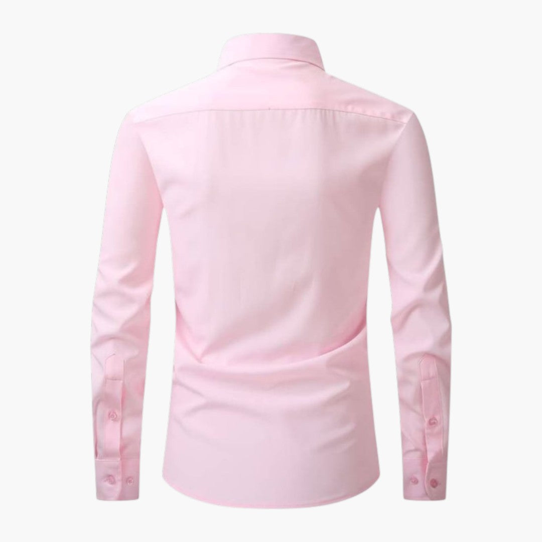 Chemise homme avec poche poitrine et patte de boutonnage