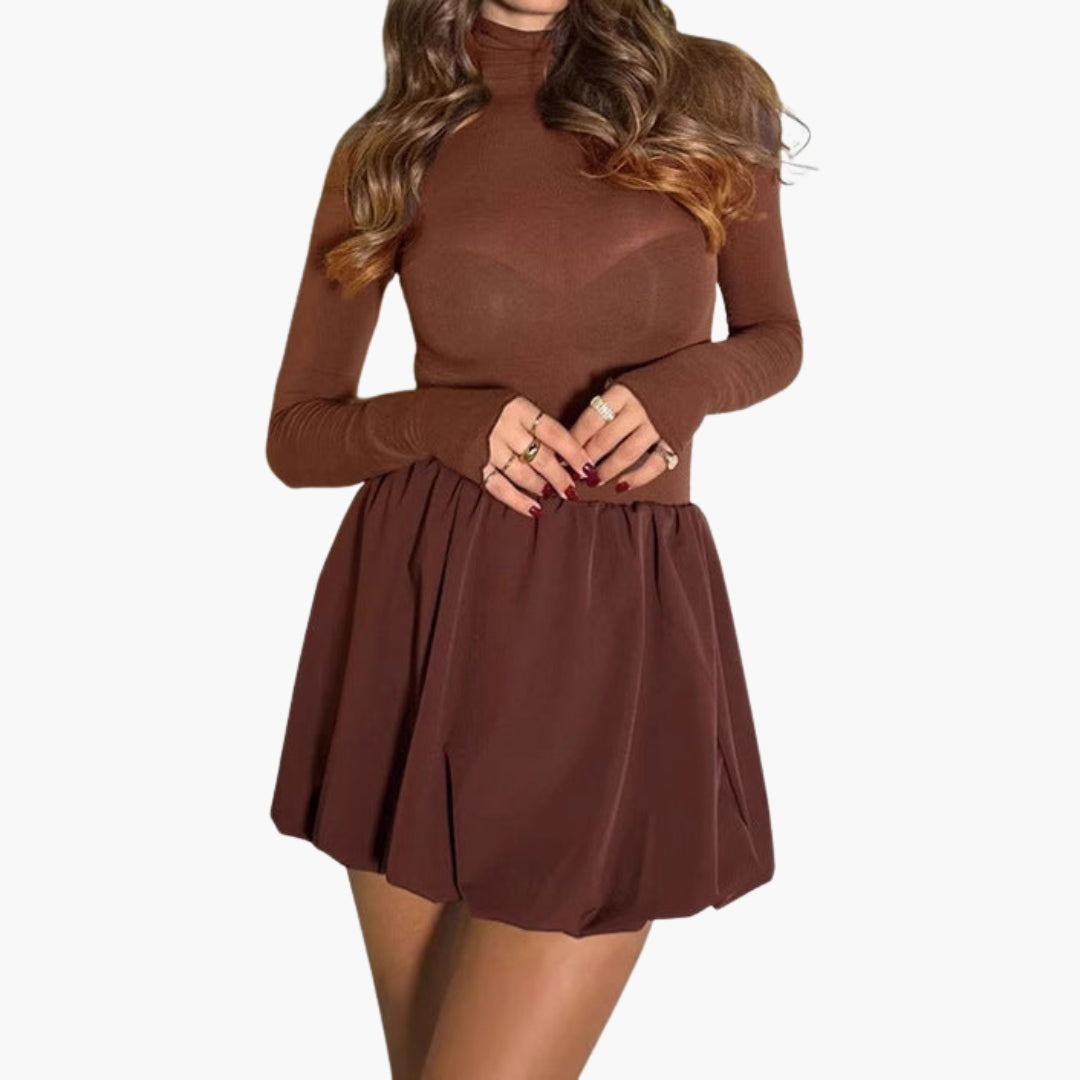 Tuta corta da donna con scollo alto