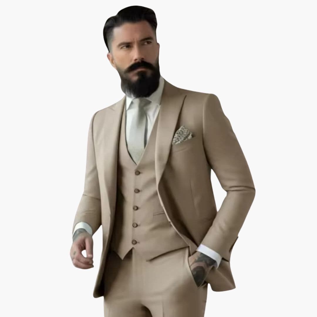 Costume homme trois pièces avec veste à col à revers