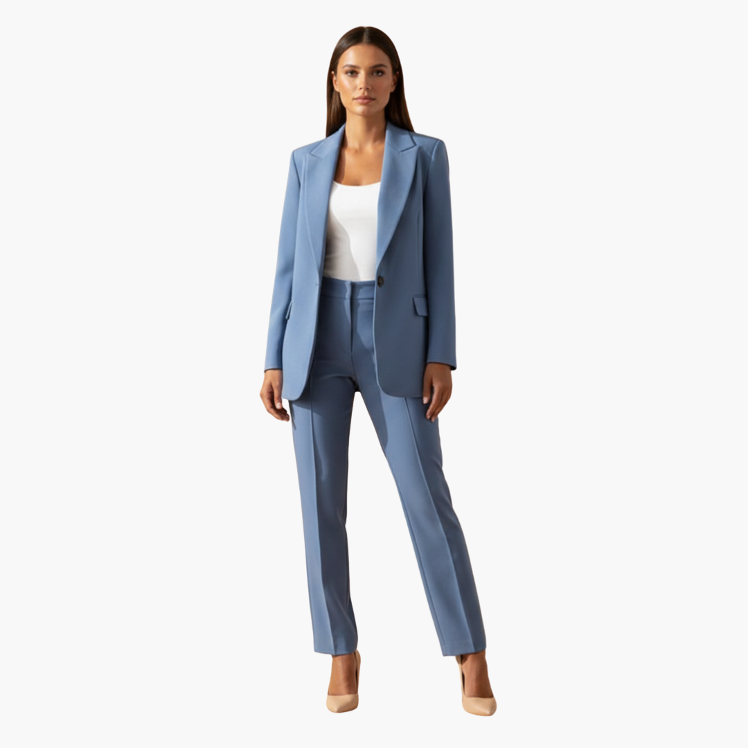 Completo Blazer e Pantaloni Donna con Rever a Lancia e Taglio Slim