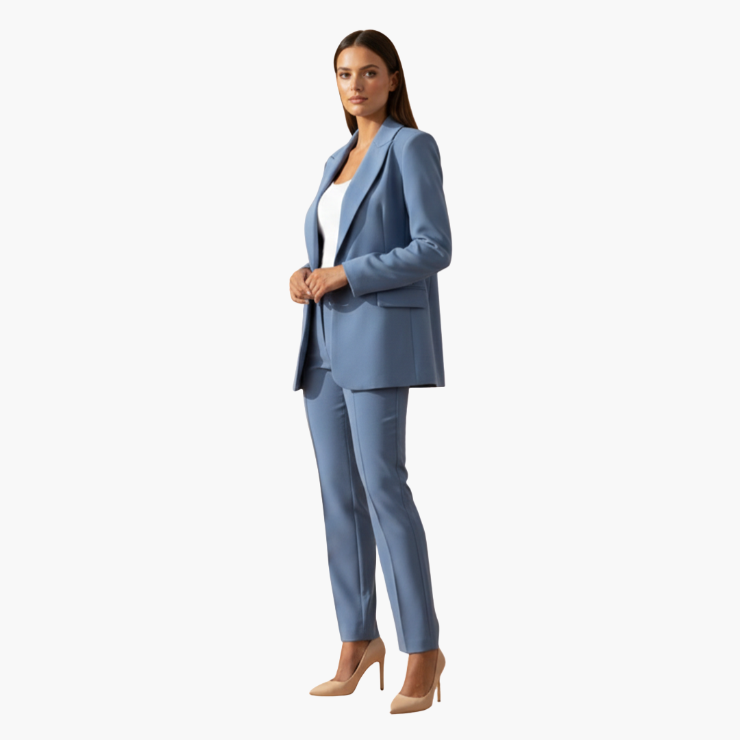 Completo Blazer e Pantaloni Donna con Rever a Lancia e Taglio Slim