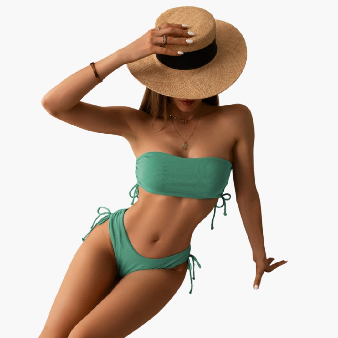 Women's two-piece swimsuit set with bandeau top