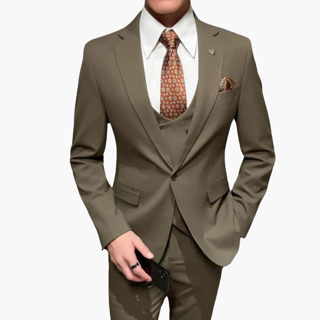 Ensemble costume d'affaires homme coupe ajustée