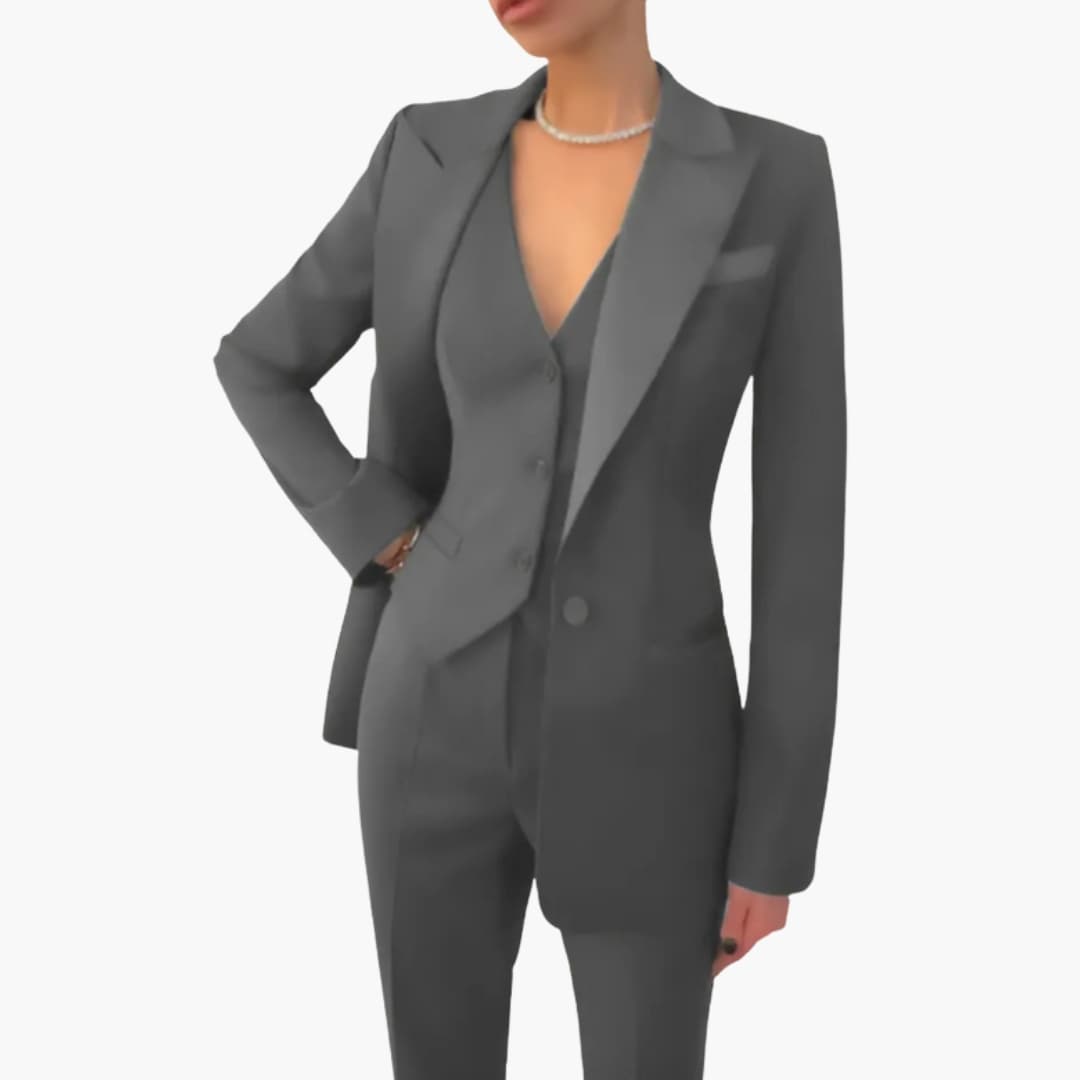 Ensemble costume trois pièces femme avec blazer gilet et pantalon