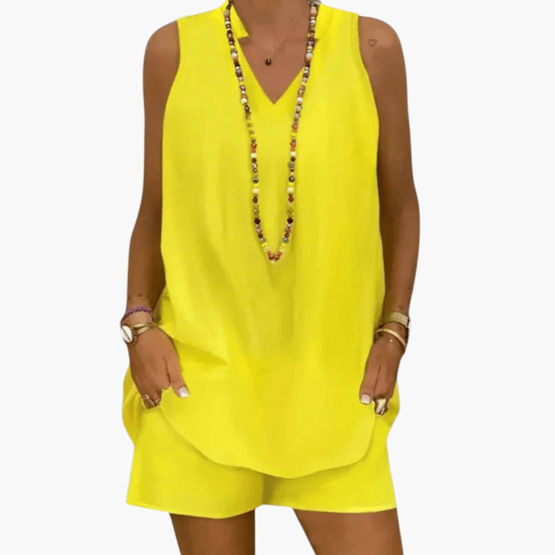 Conjunto de verano para mujer con blusa sin mangas y pantalones cortos