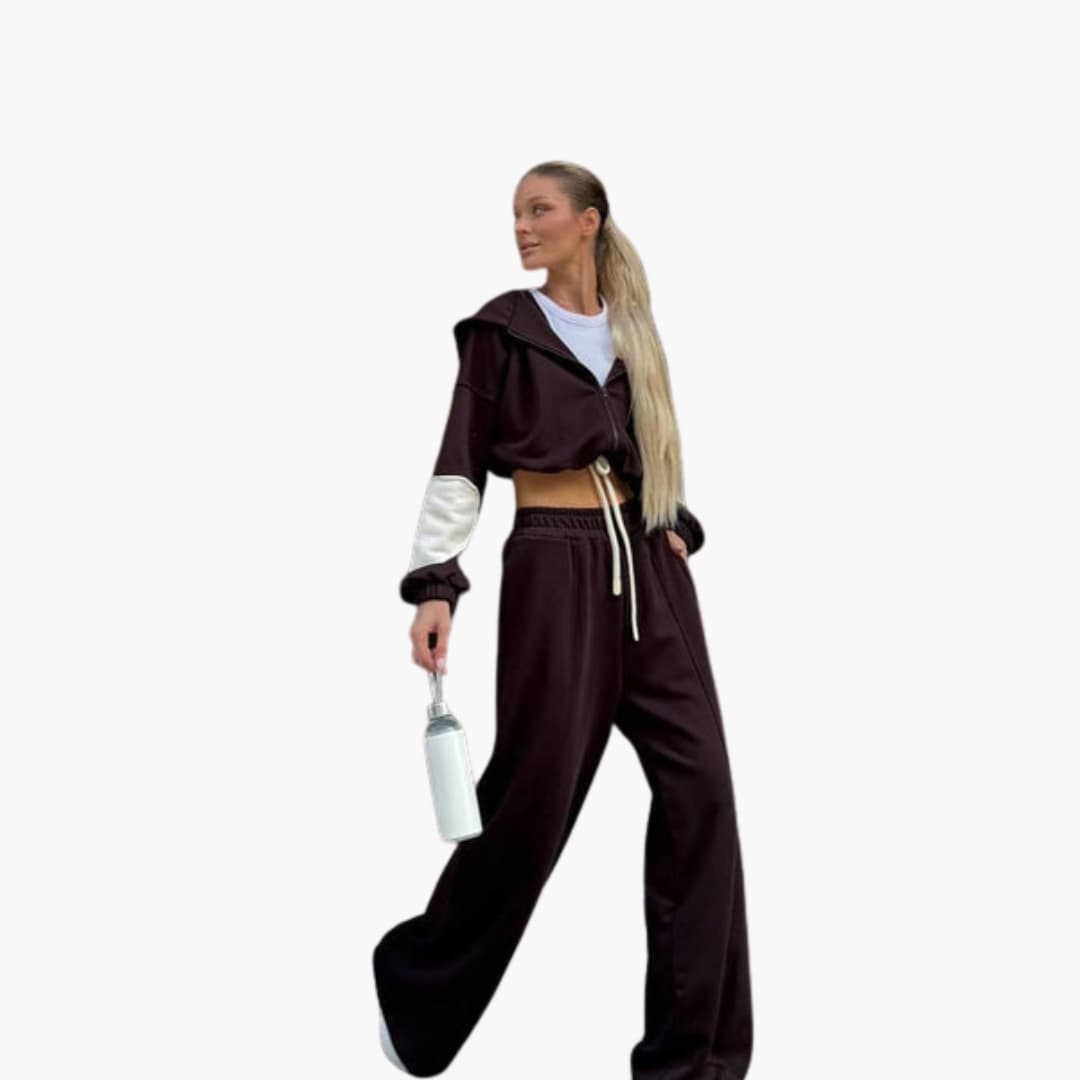 Completo sportivo donna con maglia a maniche lunghe e pantaloni con vita elastica