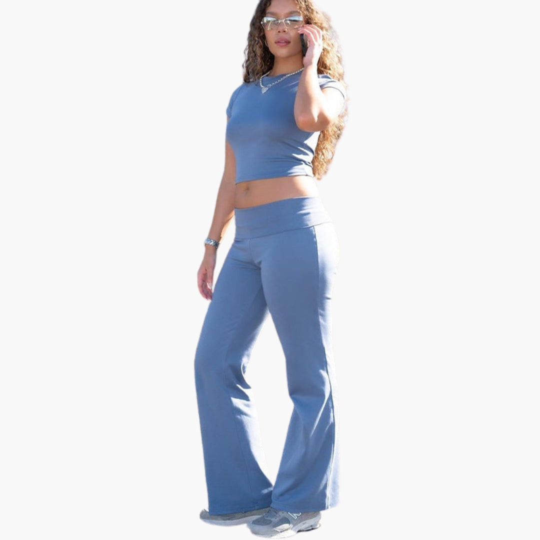 Conjunto de duas peças para mulher com top curto