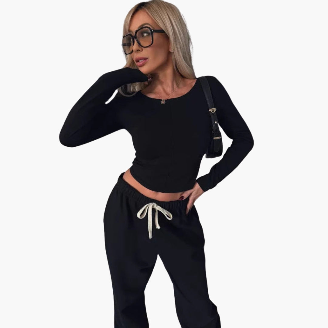 Conjunto de duas peças para mulher com top curto
