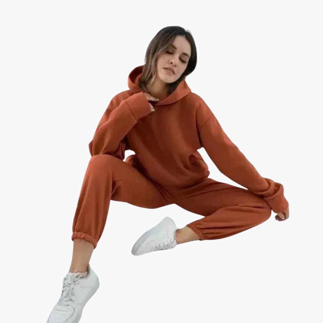 Ensemble deux pièces femme avec sweat à capuche et pantalon jogger