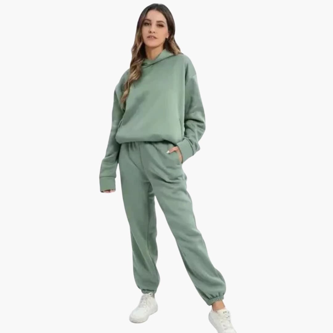 Ensemble deux pièces femme avec sweat à capuche et pantalon jogger