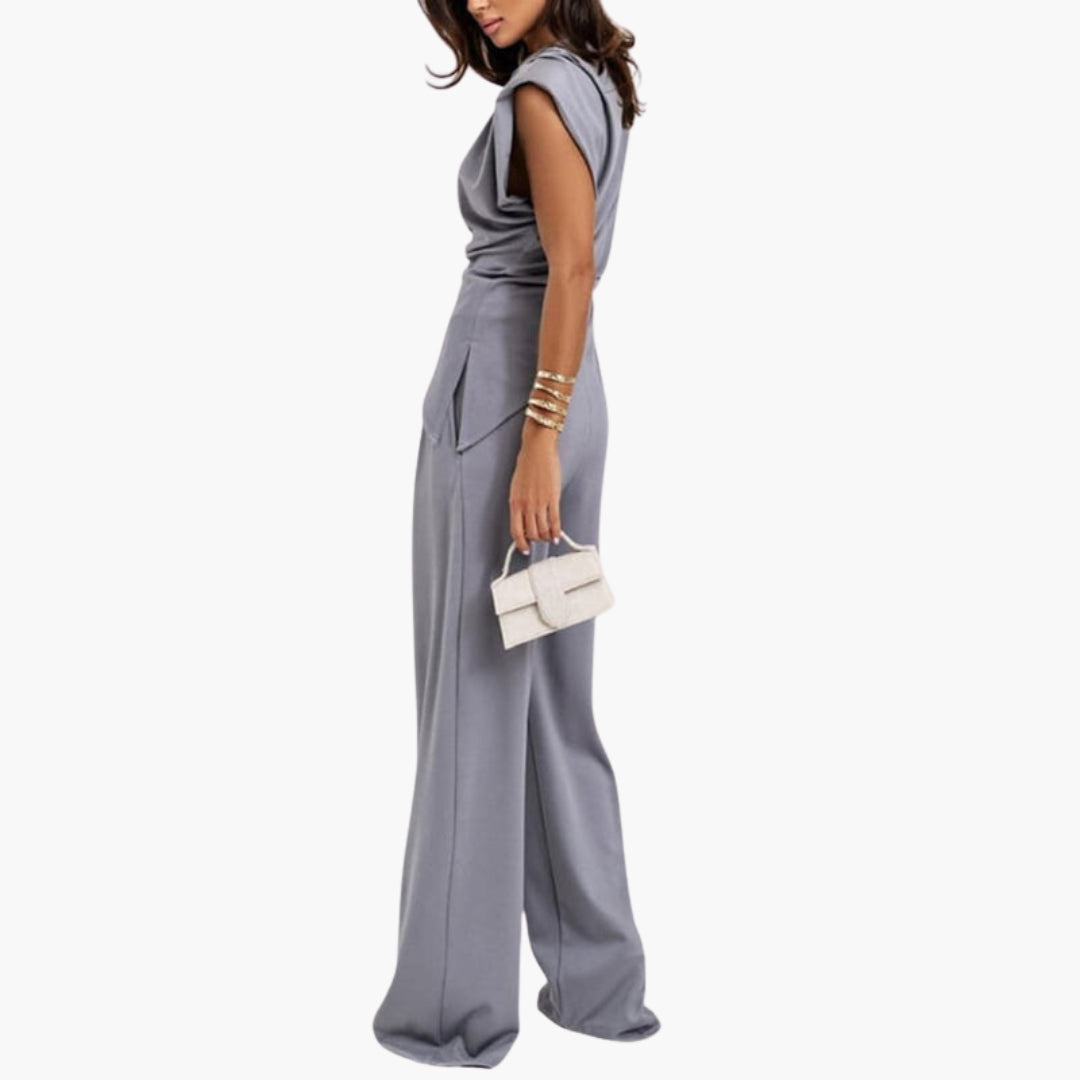Two-piece women's set with draped top