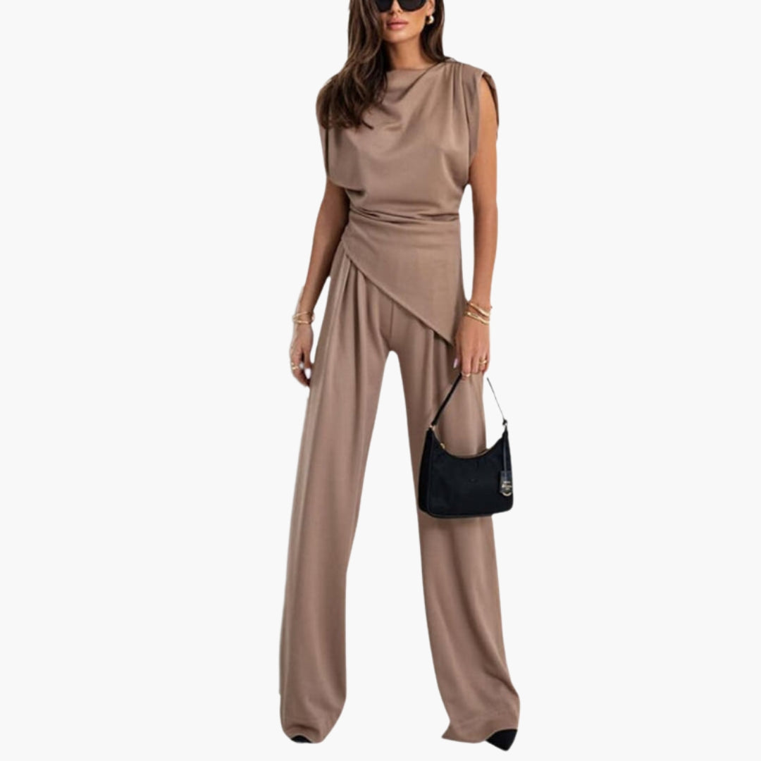 Two-piece women's set with draped top