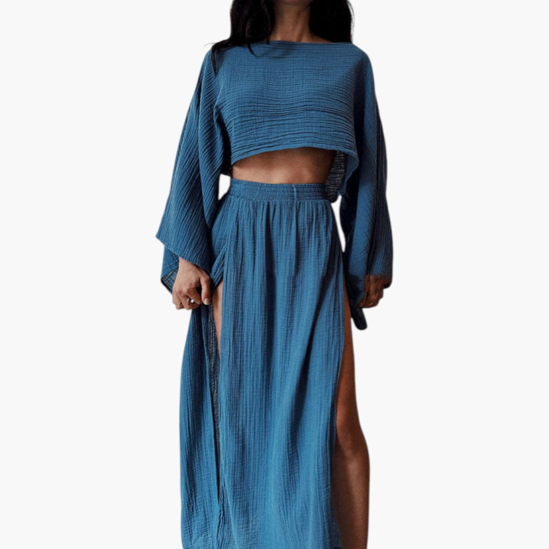 Two-piece set for women with a short top