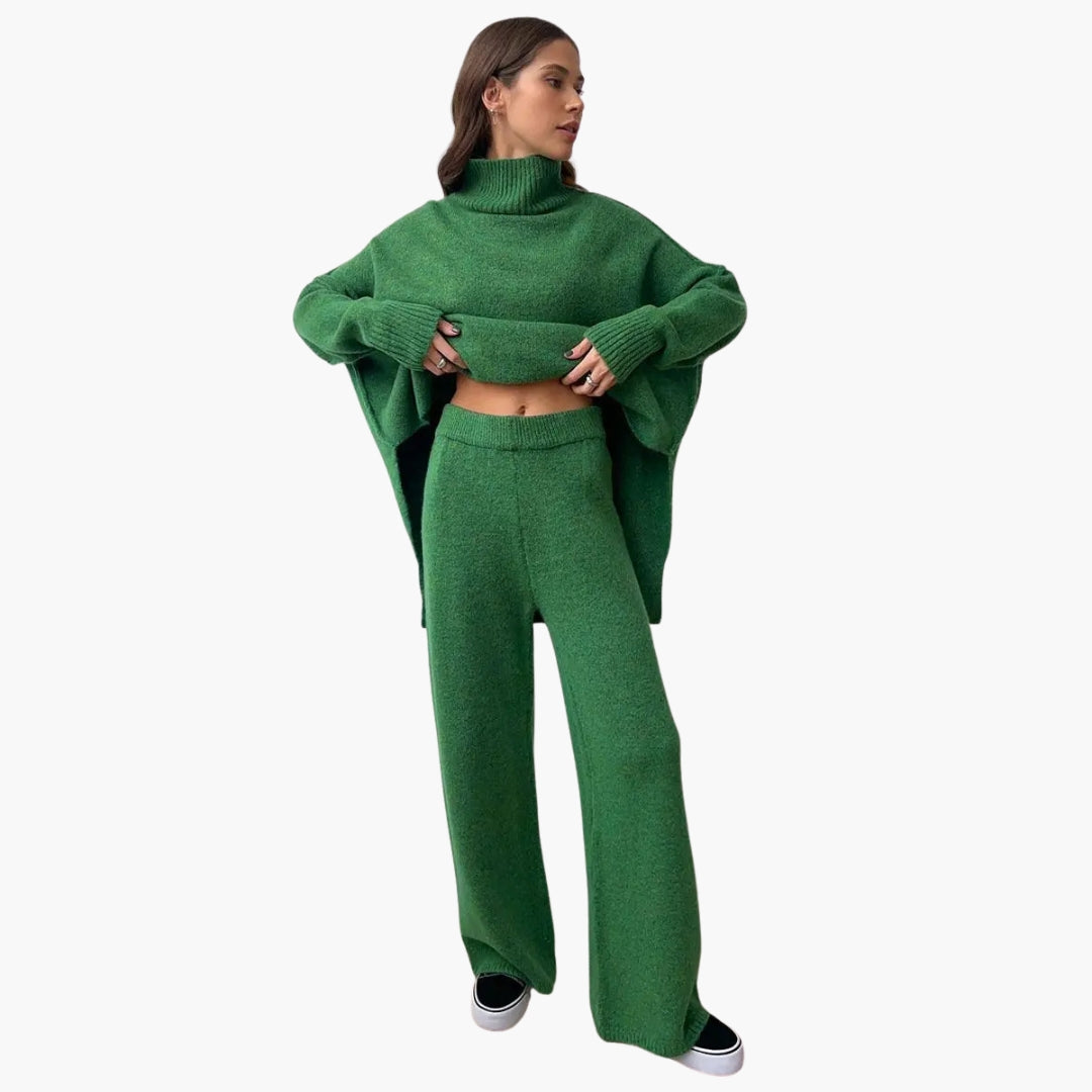 Ensemble femme en maille avec col roulé ample