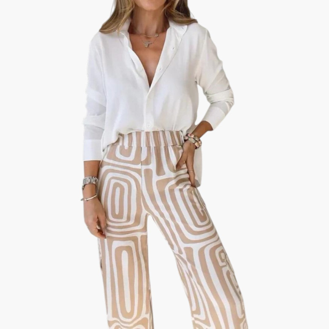 Damenensemble mit Bluse und Hose