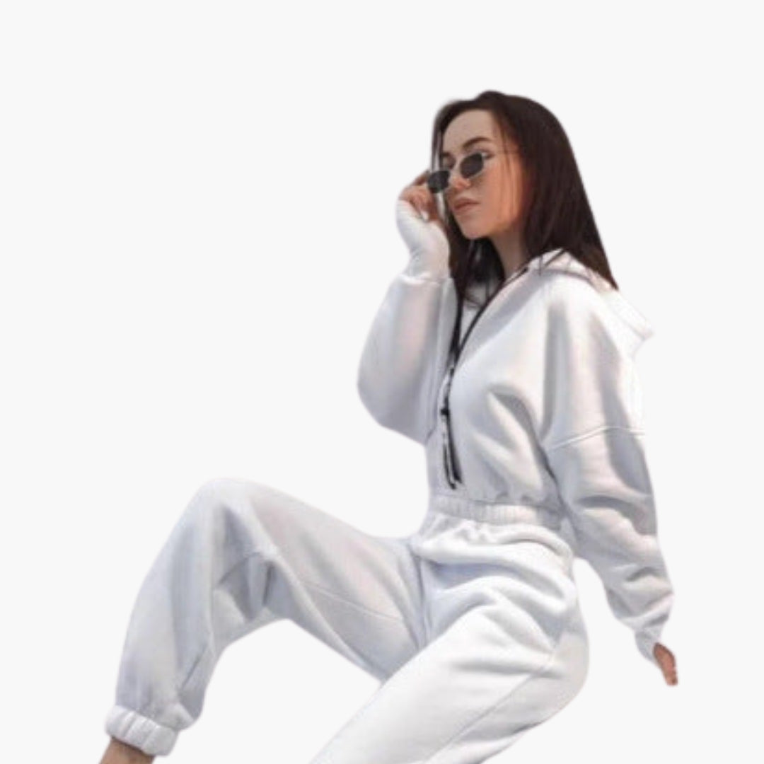 Women's zip-up hoodie set with side pockets