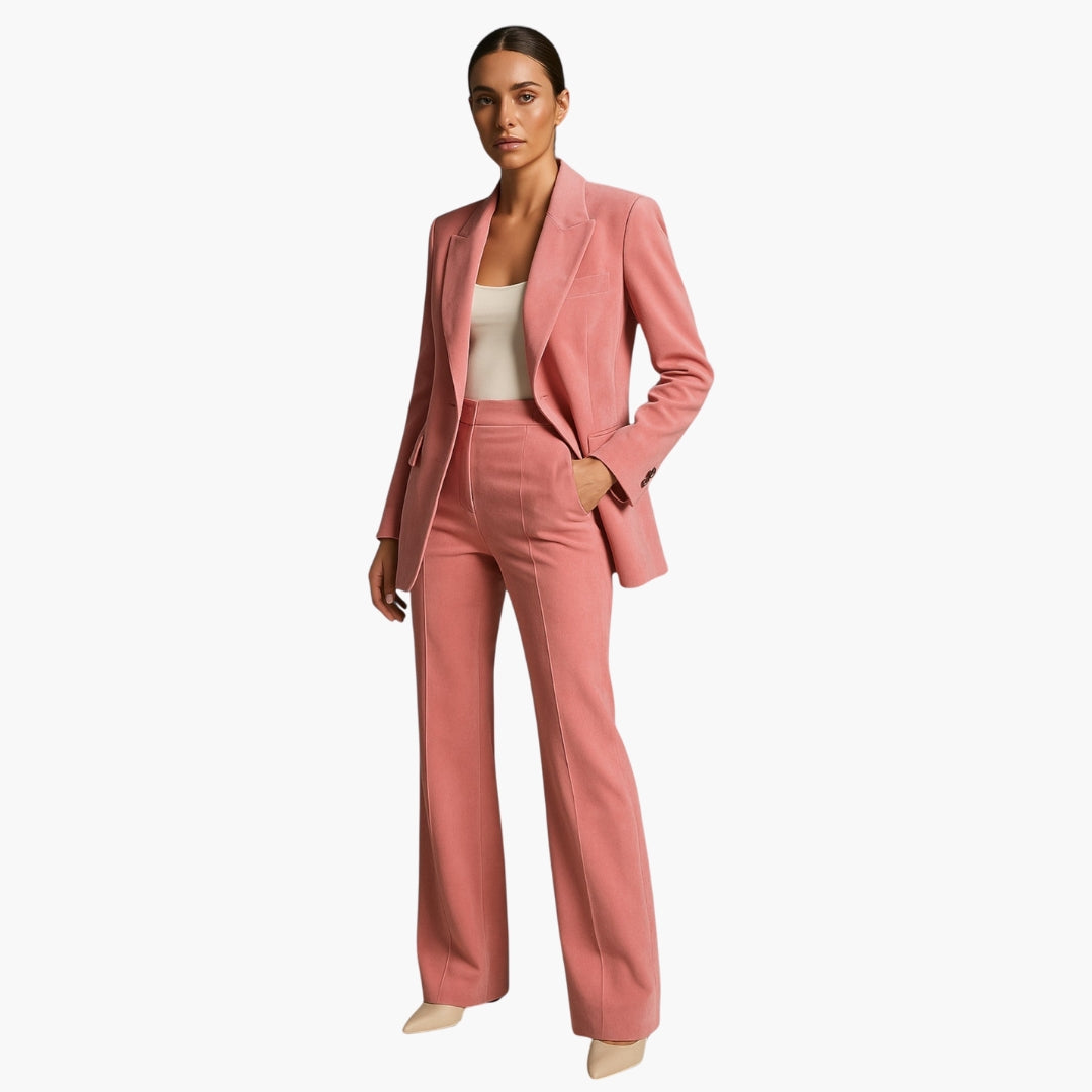 Ensemble femme avec veste et pantalon à jambe large