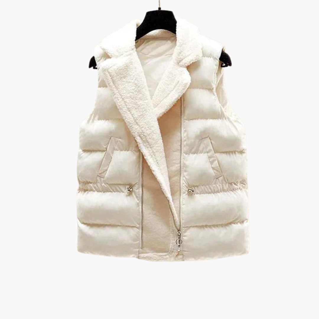 Ensemble tricot trois pièces pour femme avec pull à col roulé et veste matelassée