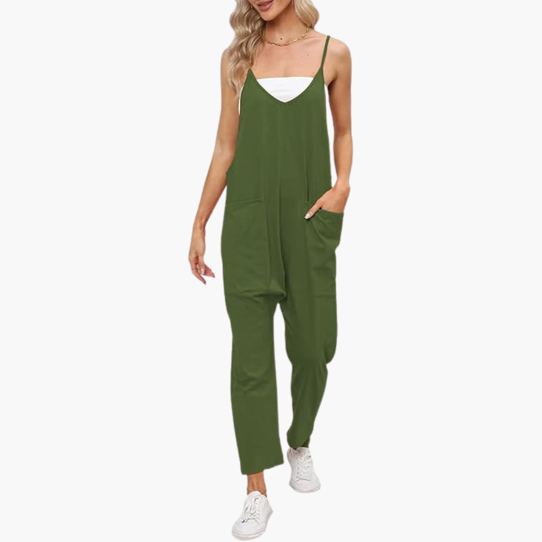 Women's jumpsuit with adjustable straps and wide legs