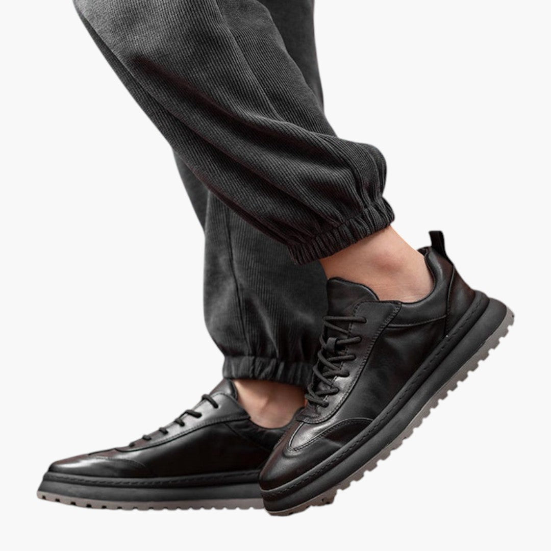 Scarpe da uomo basse con lacci anteriori e suola in gomma
