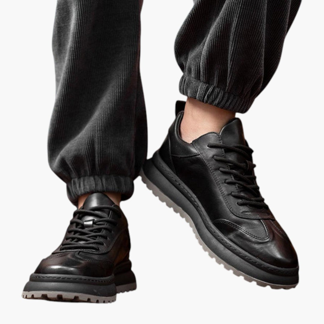 Scarpe da uomo basse con lacci anteriori e suola in gomma