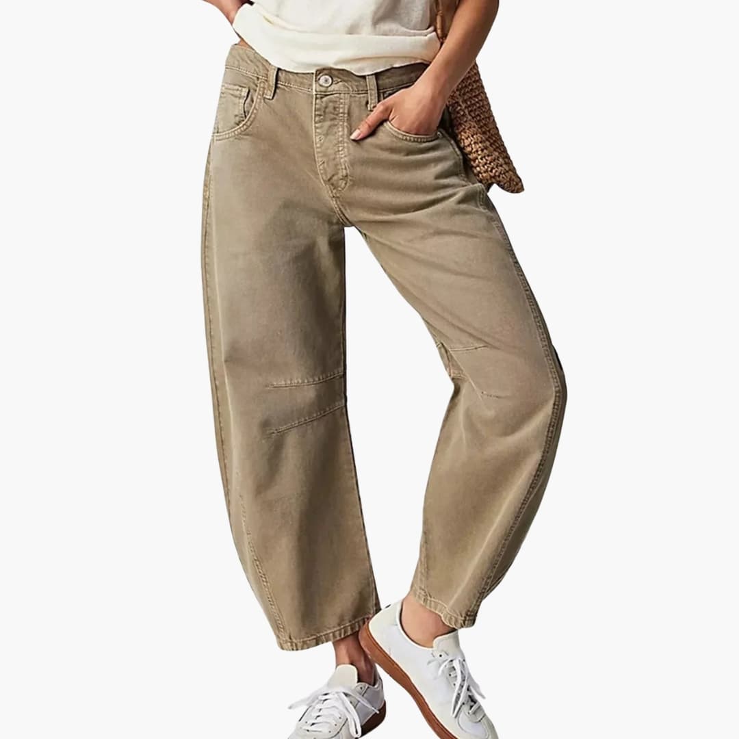 Jean femme large avec coutures avant et ourlet droit