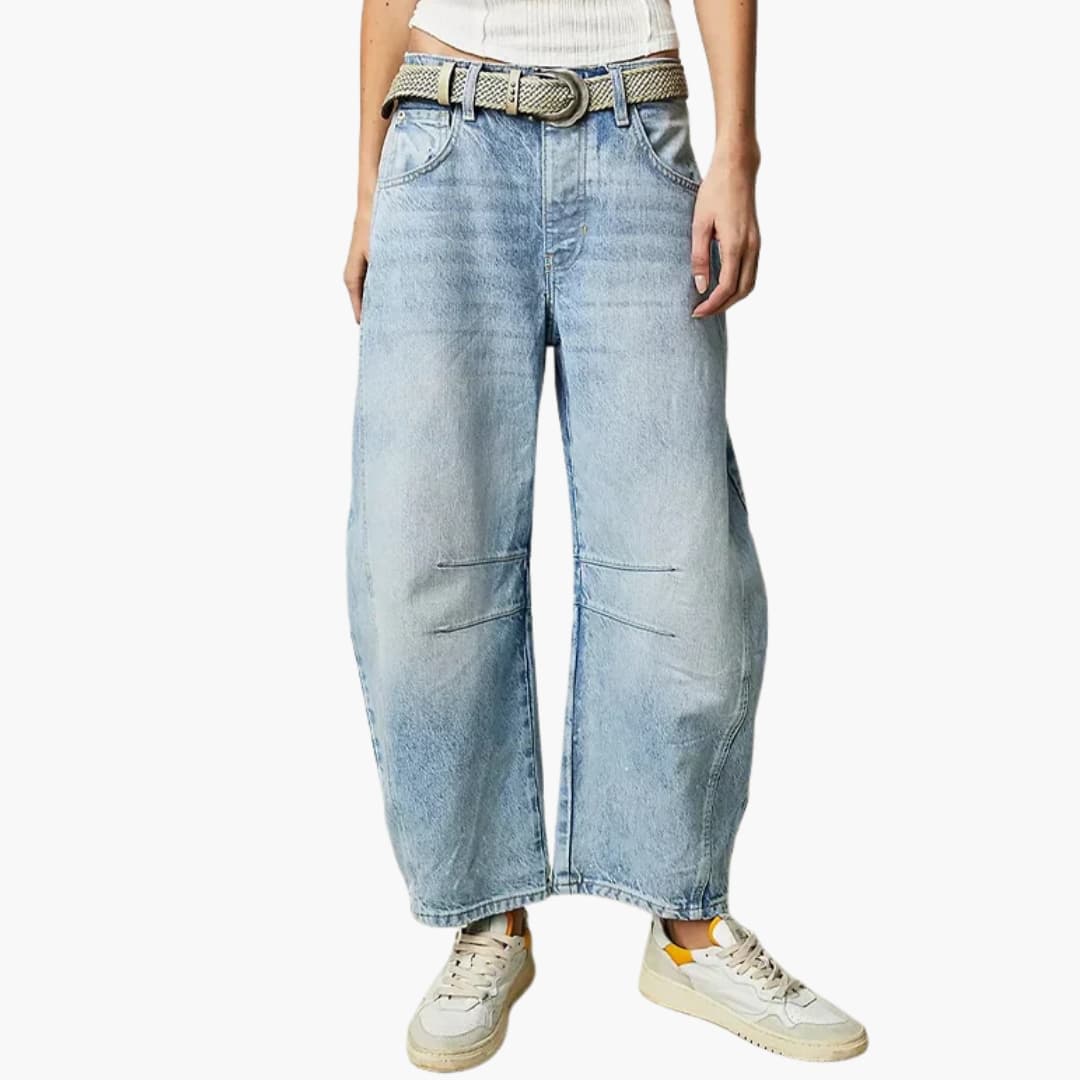 Jean femme large avec coutures avant et ourlet droit