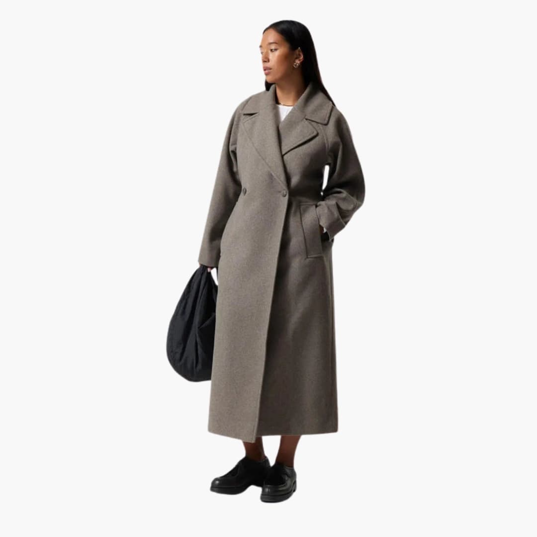Manteau long femme en laine avec coupe oversize et poches latérales