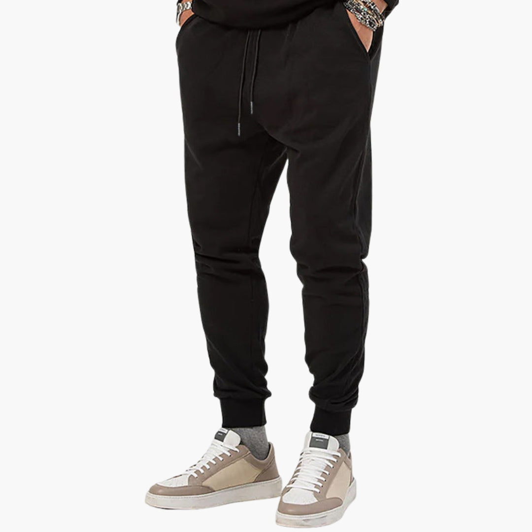 Men's sports pants with elastic waistband
