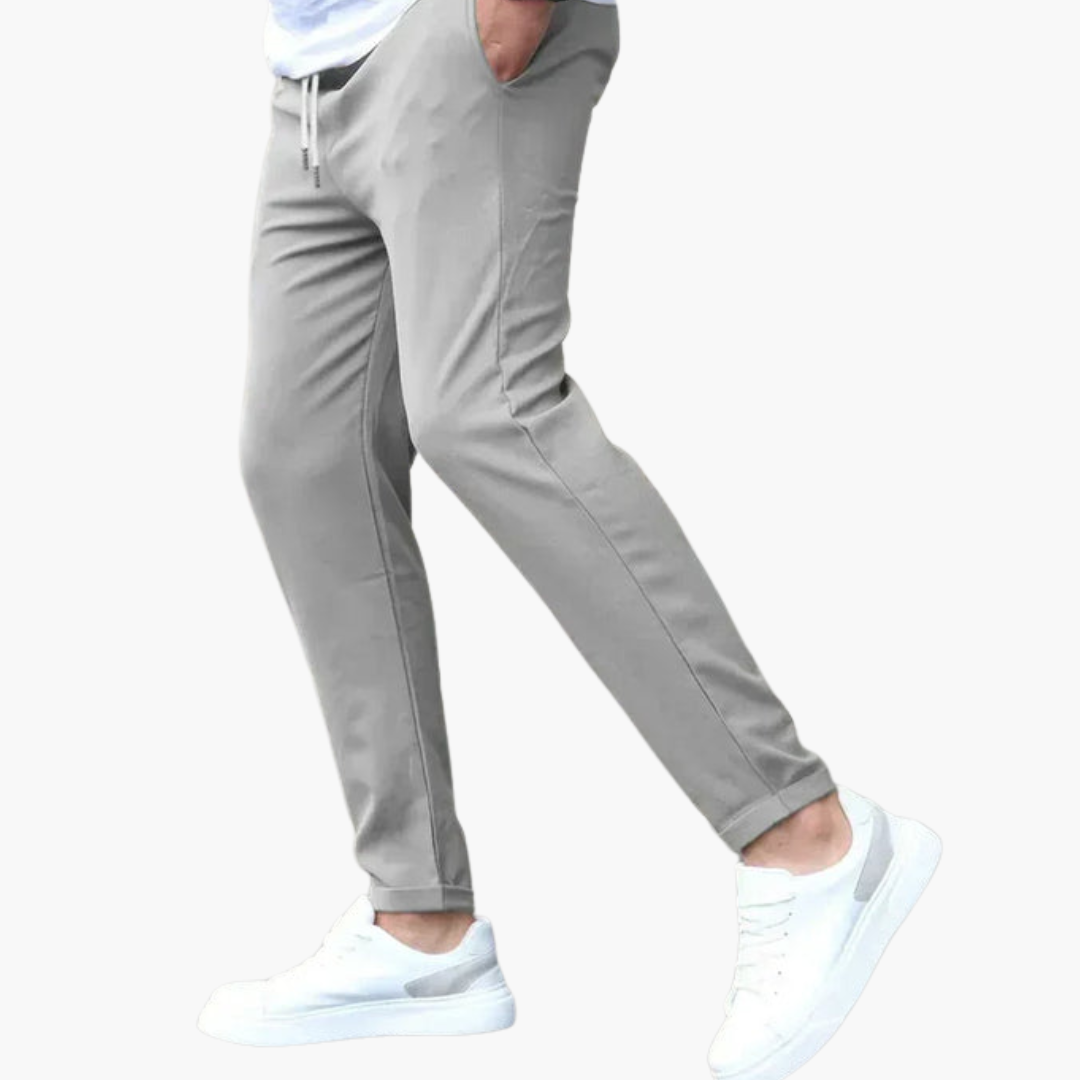 Pantalon homme coupe ajustée avec poches latérales et arrière