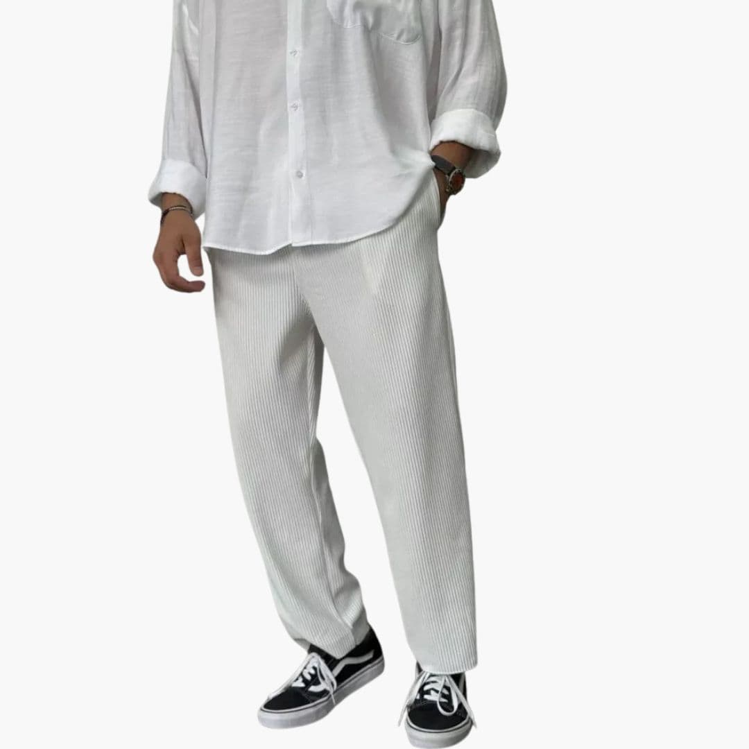 Pantalon homme en corduroy coupe ample et jambe droite