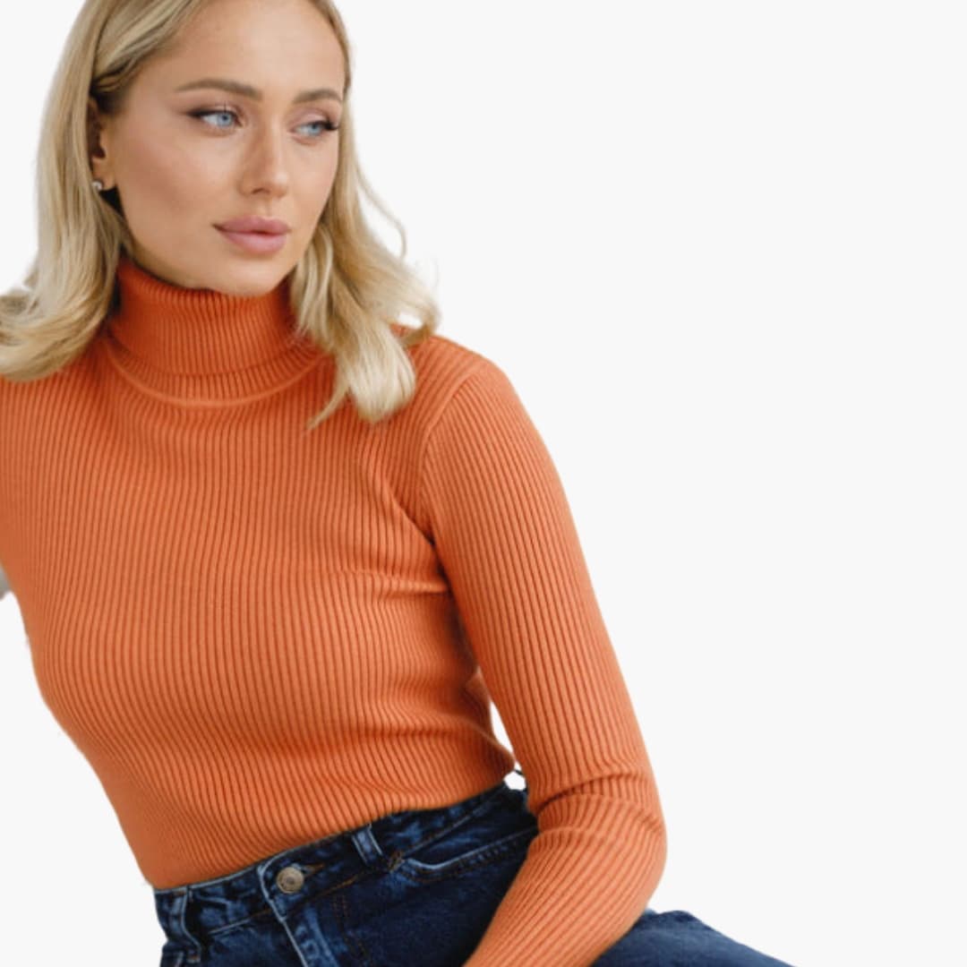 Pull à col roulé femme avec manches longues et surface côtelée