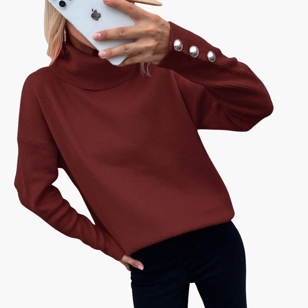 Camisola de mulher com gola alta e punhos com botões