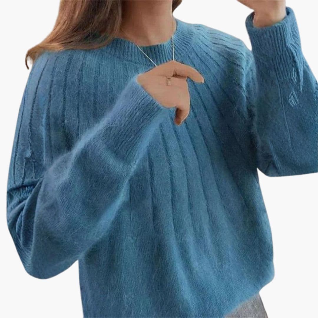 Women's ribbed knit pullover with round neck