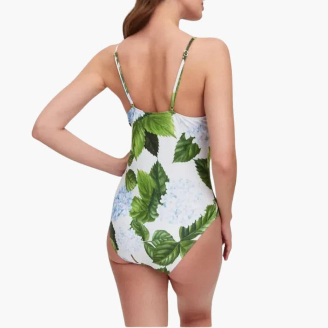 Robe de mulher com gola halter e saia com folhos