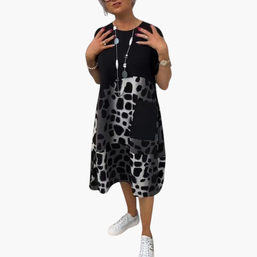 Vestido midi feminino de mangas curtas com superfície estampada