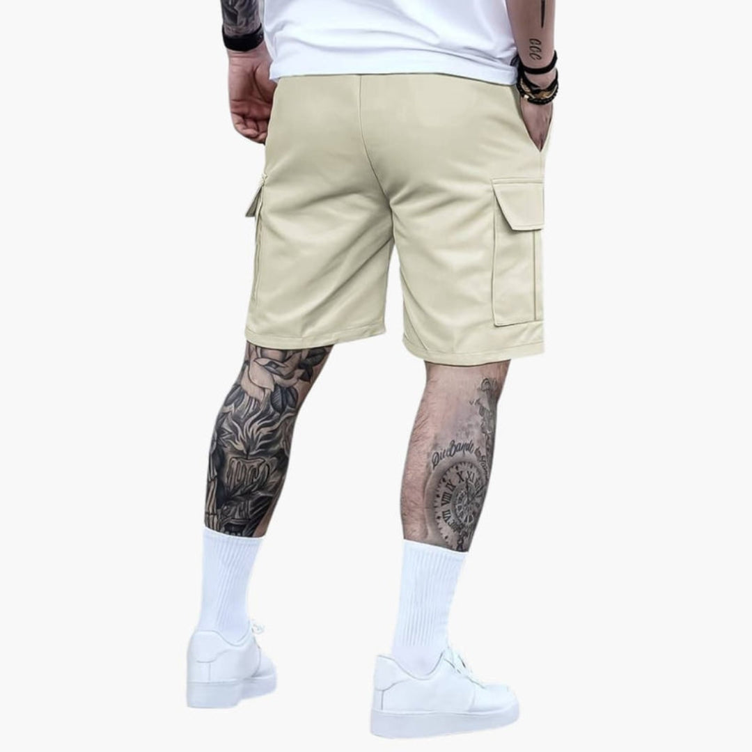 Men's short cargo shorts with drawstring waist