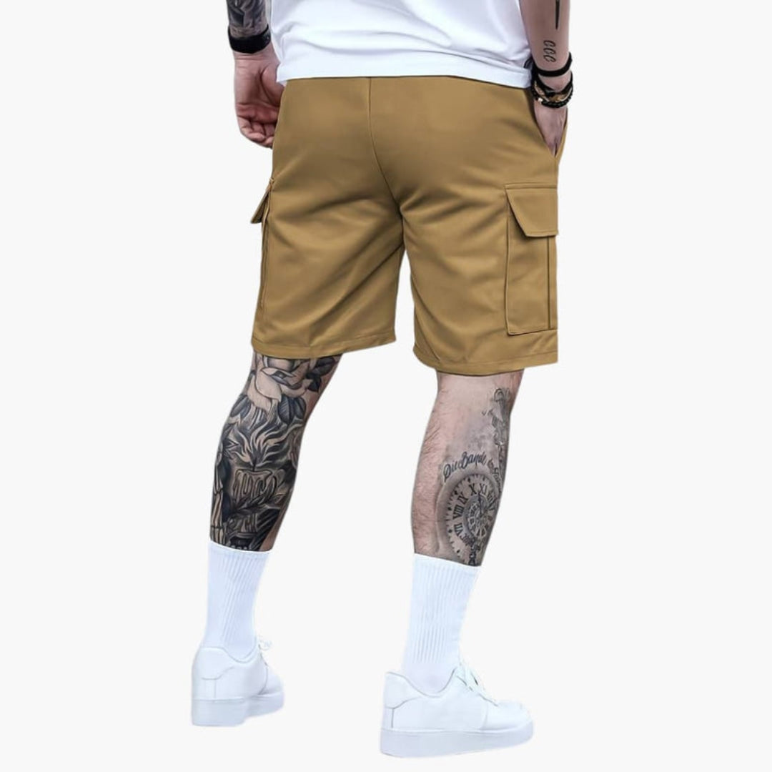 Men's short cargo shorts with drawstring waist
